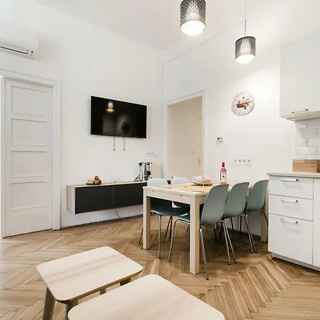 Lägenhet Synagogue View