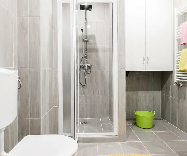 Synagogue View Apartamento *