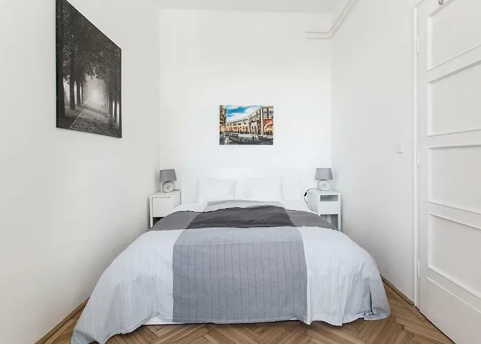 Synagogue View Apartment